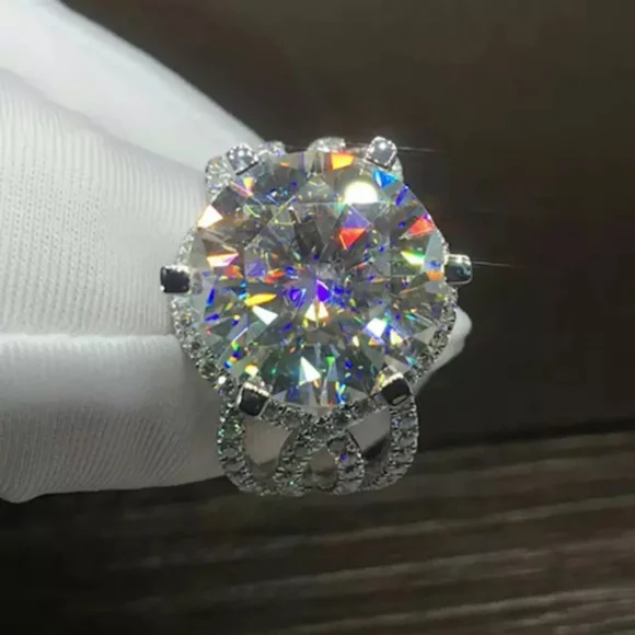 New 925 Silver Round Ladies Diamond Ring 💍 - Picture 3 of 4